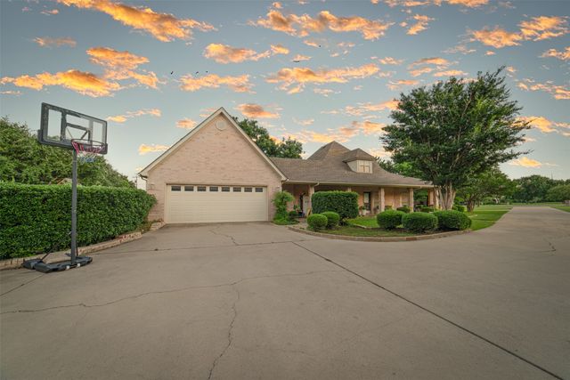 1425 Pecan Hill Road, Stephenville, TX 76401