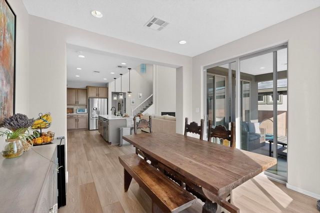 920 Turquesa Loop SE, Rio Rancho, NM 87124