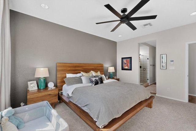 920 Turquesa Loop SE, Rio Rancho, NM 87124