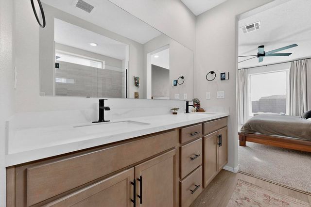 920 Turquesa Loop SE, Rio Rancho, NM 87124