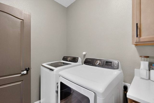 920 Turquesa Loop SE, Rio Rancho, NM 87124