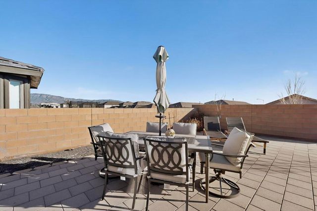 920 Turquesa Loop SE, Rio Rancho, NM 87124