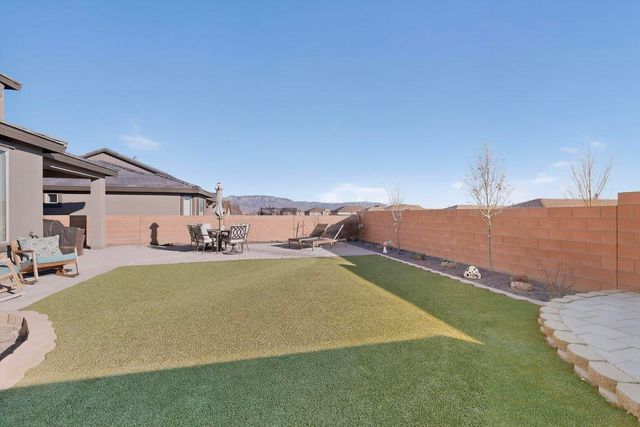 920 Turquesa Loop SE, Rio Rancho, NM 87124