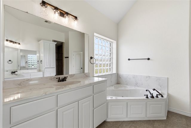 544 Hubbard Circle, Nevada, TX 75173