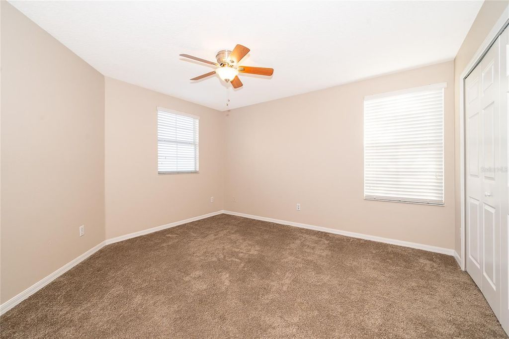 Image 20 of property listing at 5453 BURNT ACORN WAY, Oviedo, FL 32765