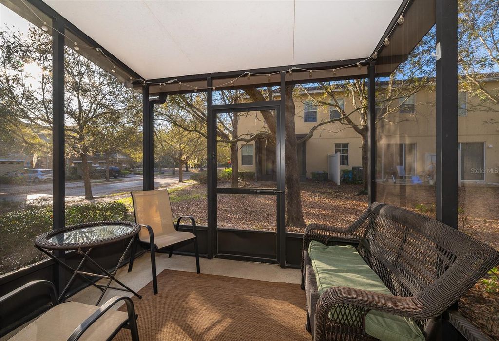 Image 21 of property listing at 5453 BURNT ACORN WAY, Oviedo, FL 32765