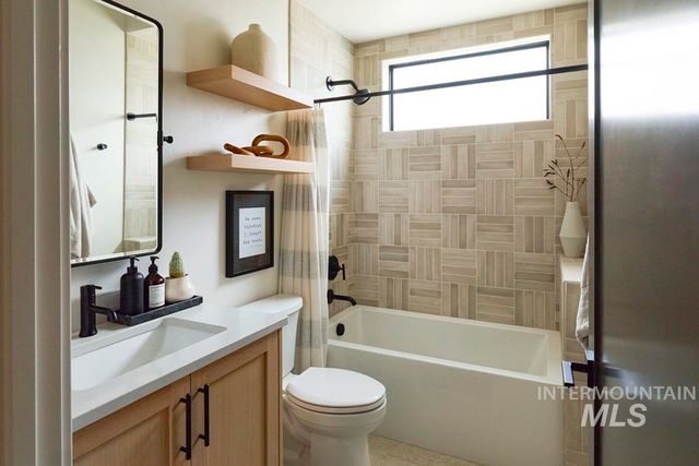 8165 W Corinthia St, Eagle, ID 83616