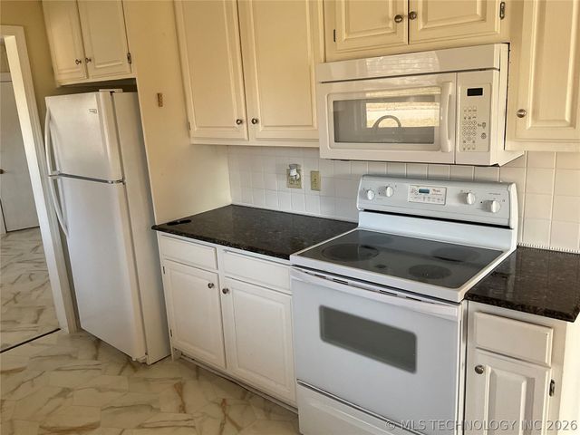 2736 S Florence Drive, Tulsa, OK 74114