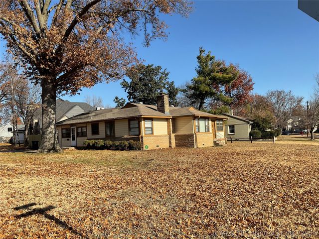 2736 S Florence Drive, Tulsa, OK 74114