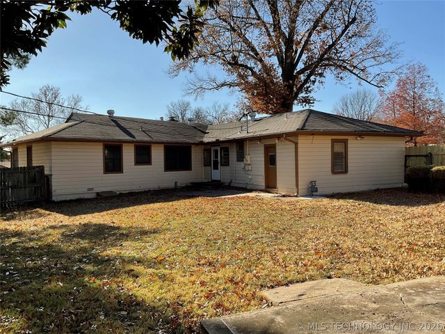 2736 S Florence Drive, Tulsa, OK 74114
