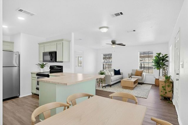 604 S Maxey Street, Sherman, TX 75090