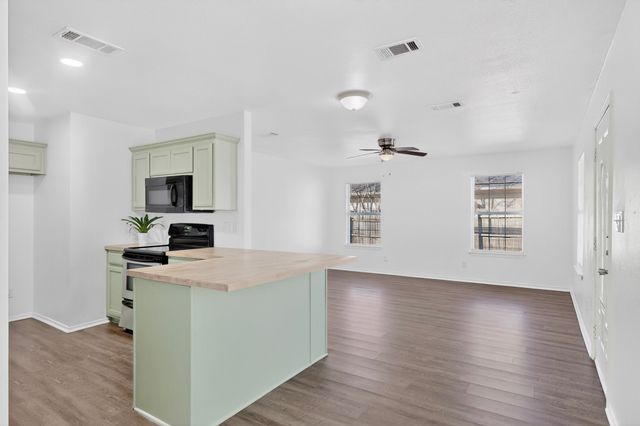 604 S Maxey Street, Sherman, TX 75090