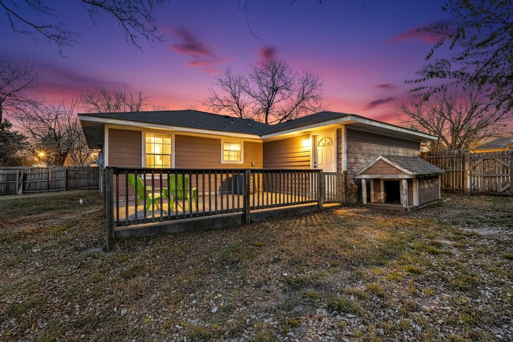 604 S Maxey Street, Sherman, TX 75090