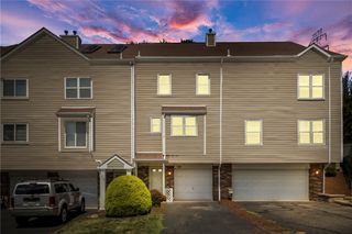 116 Old Village Lane, Bethel Park, PA 15102