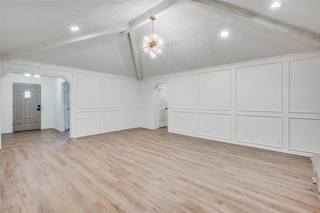 1015 De Pauw Drive, Arlington, TX 76012