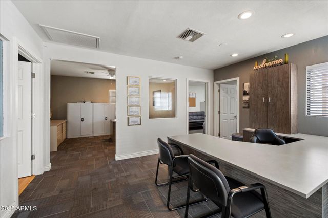 314 E THOMAS Road, Phoenix, AZ 85012