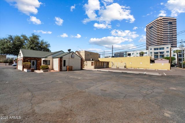 314 E THOMAS Road, Phoenix, AZ 85012
