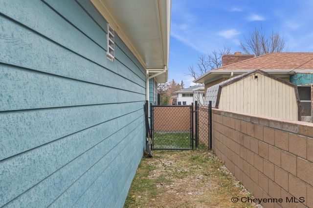 3248 ACACIA DR, Cheyenne, WY 82001