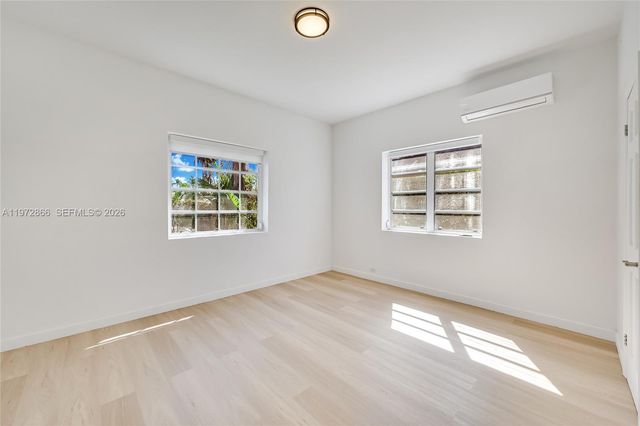 9056 Emerson Ave, Surfside, FL 33154