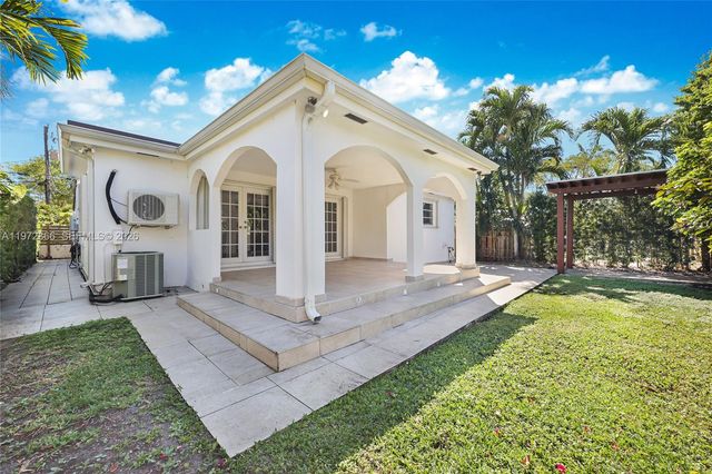 9056 Emerson Ave, Surfside, FL 33154