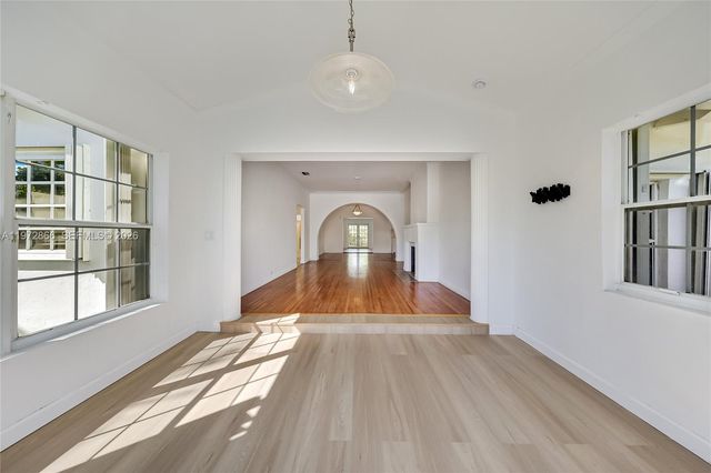 9056 Emerson Ave, Surfside, FL 33154