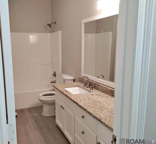 3319 Myrtle Grove Dr, Baton Rouge, LA 70810