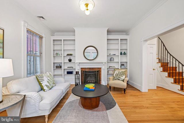 123 7TH ST NE, Washington, DC 20002
