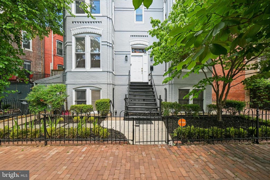 123 7TH ST NE, Washington, DC 20002