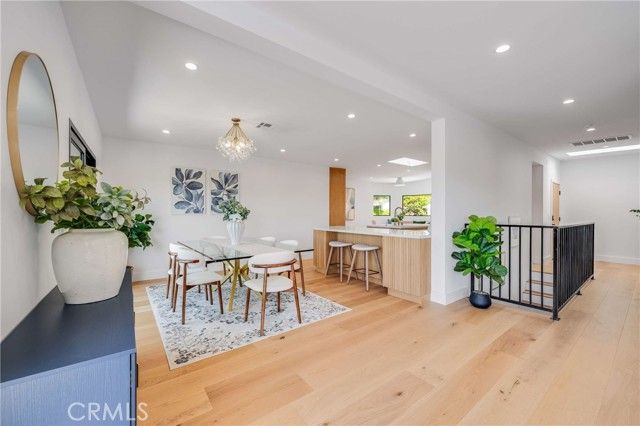 4171 Holly Knoll Drive, Los Angeles, CA 90027