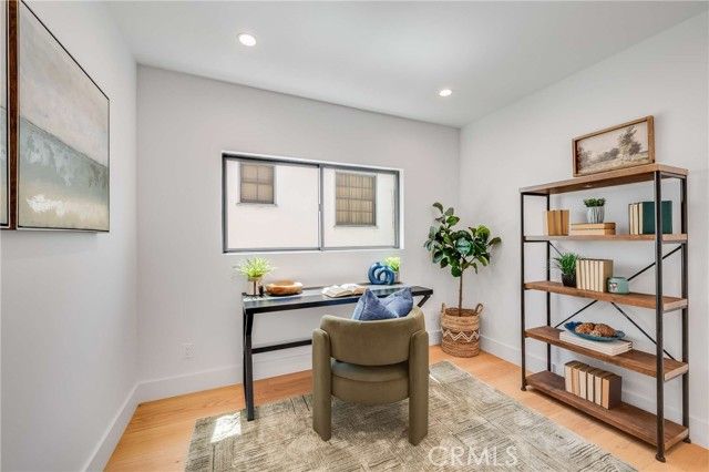 4171 Holly Knoll Drive, Los Angeles, CA 90027