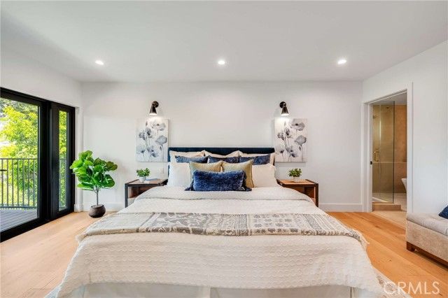 4171 Holly Knoll Drive, Los Angeles, CA 90027
