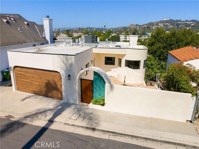 4171 Holly Knoll Drive, Los Angeles, CA 90027