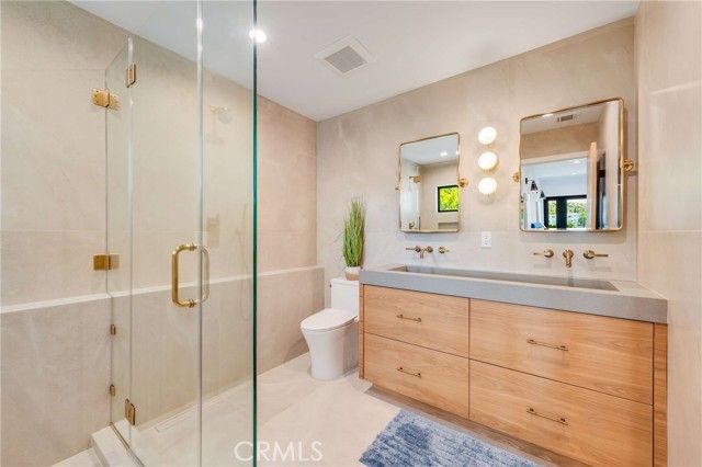 4171 Holly Knoll Drive, Los Angeles, CA 90027