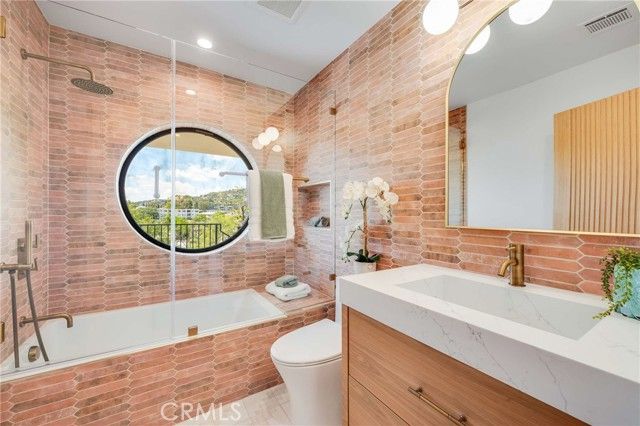4171 Holly Knoll Drive, Los Angeles, CA 90027