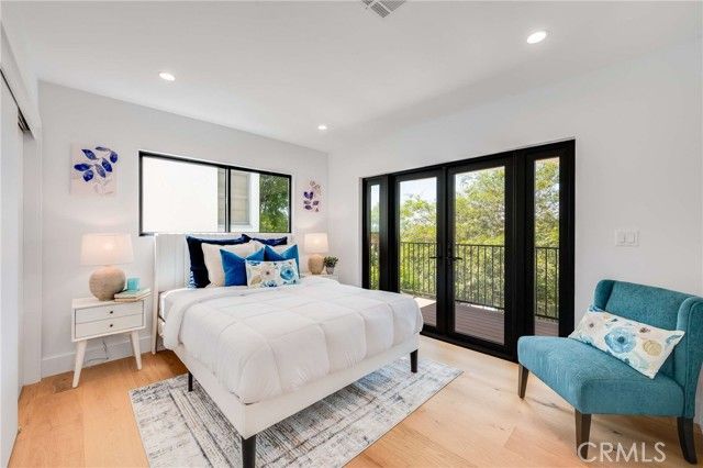 4171 Holly Knoll Drive, Los Angeles, CA 90027