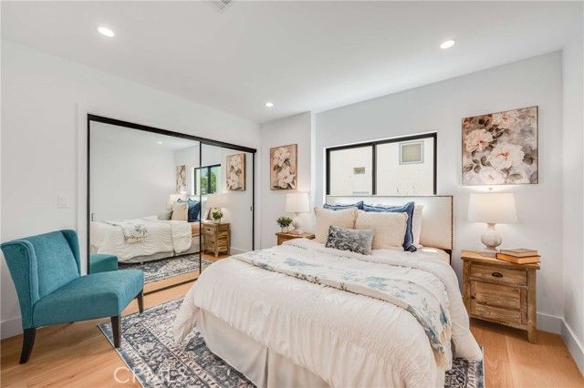 4171 Holly Knoll Drive, Los Angeles, CA 90027