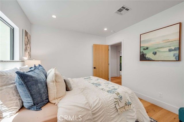 4171 Holly Knoll Drive, Los Angeles, CA 90027