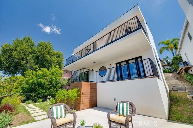 4171 Holly Knoll Drive, Los Angeles, CA 90027