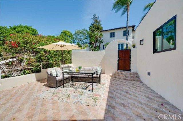 4171 Holly Knoll Drive, Los Angeles, CA 90027