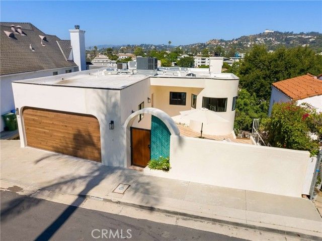 4171 Holly Knoll Drive, Los Angeles, CA 90027
