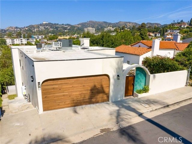 4171 Holly Knoll Drive, Los Angeles, CA 90027