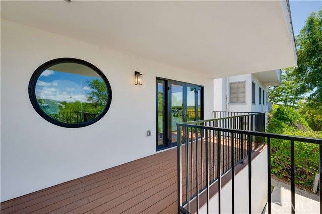 4171 Holly Knoll Drive, Los Angeles, CA 90027
