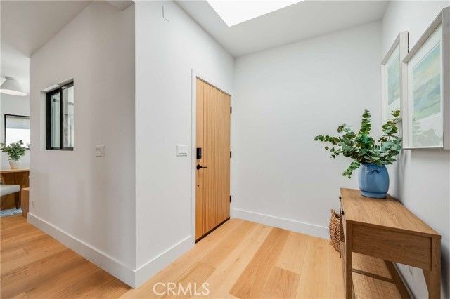 4171 Holly Knoll Drive, Los Angeles, CA 90027