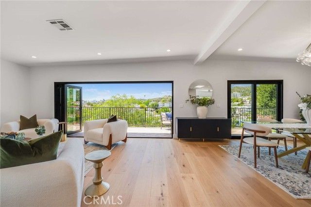 4171 Holly Knoll Drive, Los Angeles, CA 90027