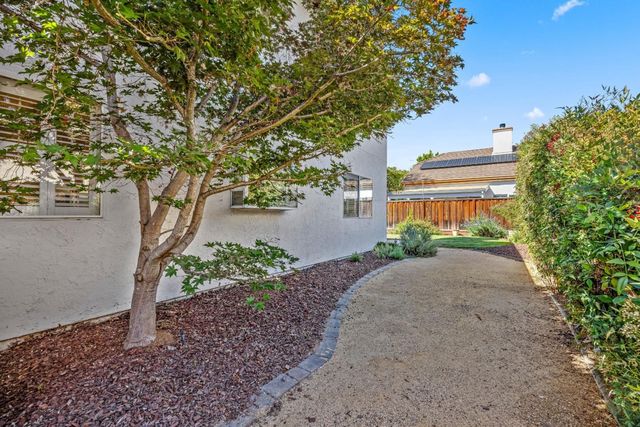 15390 La Arboleda Way, Morgan Hill, CA 95037