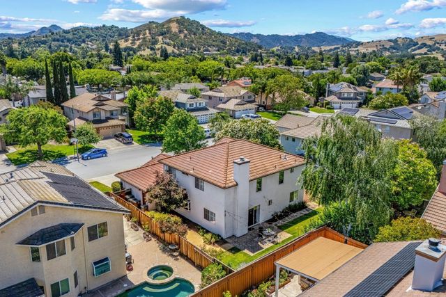 15390 La Arboleda Way, Morgan Hill, CA 95037