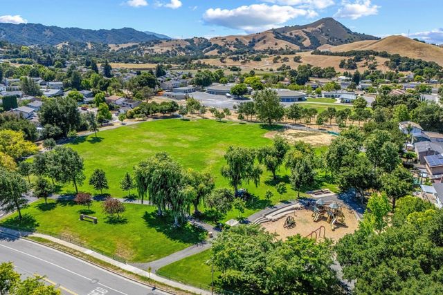 15390 La Arboleda Way, Morgan Hill, CA 95037