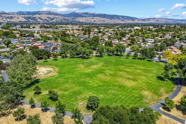 15390 La Arboleda Way, Morgan Hill, CA 95037