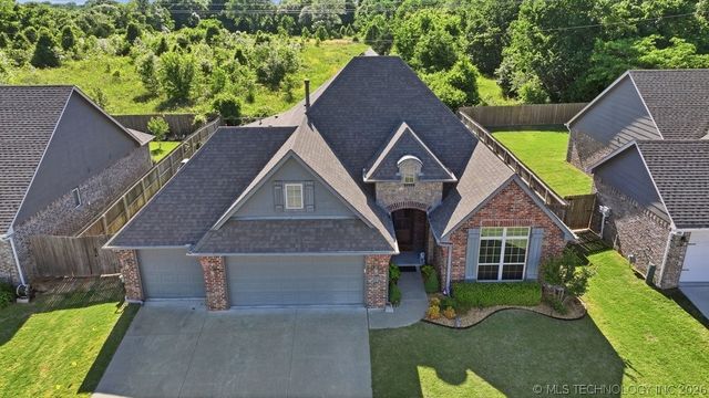 4106 S 12th Place, Broken Arrow, OK 74011