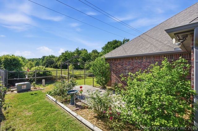 4106 S 12th Place, Broken Arrow, OK 74011